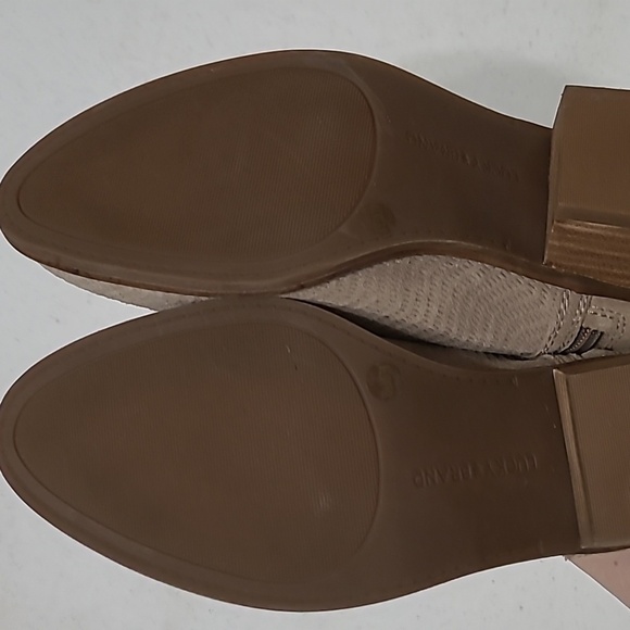 Lucky Brand women's textured suede ankle boots size 8.5 - Picture 7 of 9